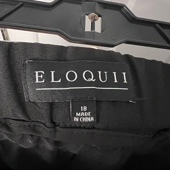Eloquii Pull-On Center Seam Trousers in Black Size 18 - Picture 3 of 5